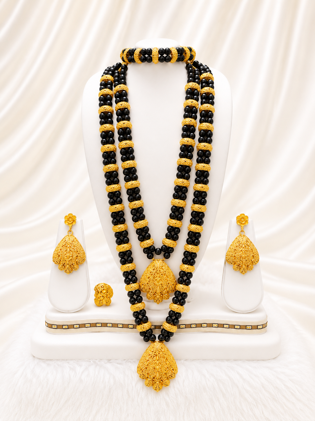 Ngalam Necklace 0029