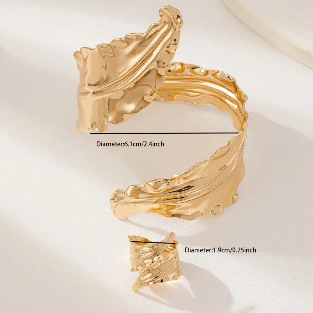 Vintage Gold Leaf Bracelet & Adjustable Ring Set for Women – Pleated Leaf Design, Elegant Gold Tone Jewelry Set