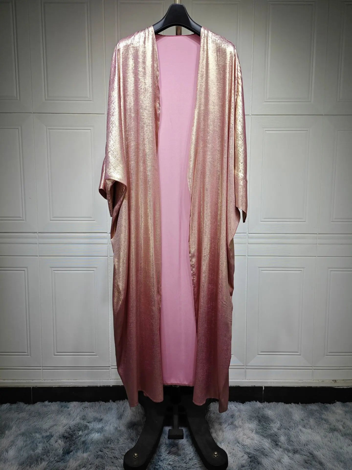 Luxury Satin Batwing Abaya Kimono – Shiny Open Front Maxi Kaftan for Ramadan, Eid & Evening Wear
