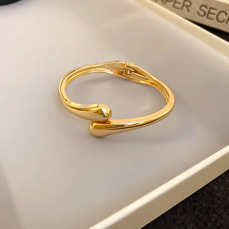 Gold Plated Zircon Round Open Cuff Bracelet for Women – Statement Rhinestone Bangle, Adjustable Party & Wedding Jewelry