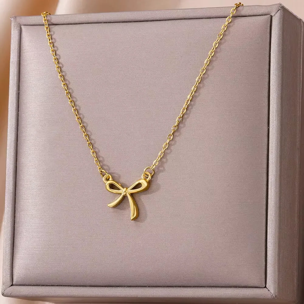 Sunflower Pendant Geometric Necklace – Stainless Steel Clavicle Chain for Women