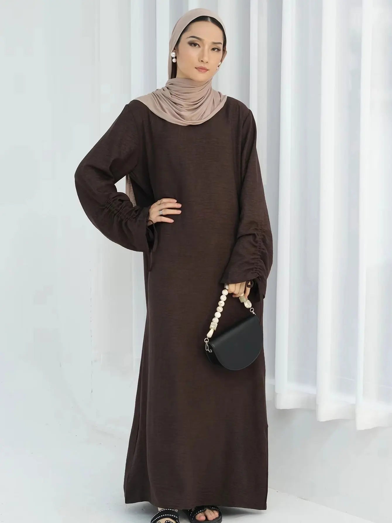 Modest Maxi Abaya Dress for Women – Loose Fit Long Sleeve Lace-Up Cuff Islamic Prayer Kaftan (Autumn/Winter)