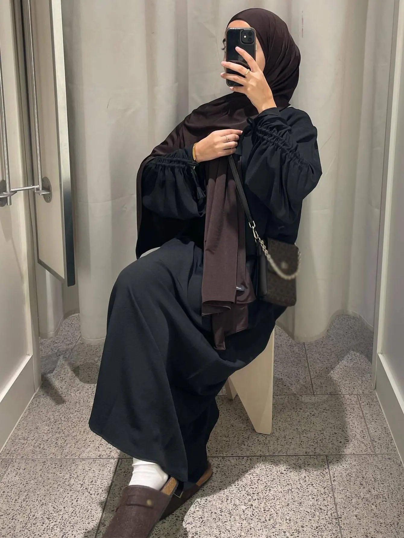 Modest Maxi Abaya Dress for Women – Loose Fit Long Sleeve Lace-Up Cuff Islamic Prayer Kaftan (Autumn/Winter)