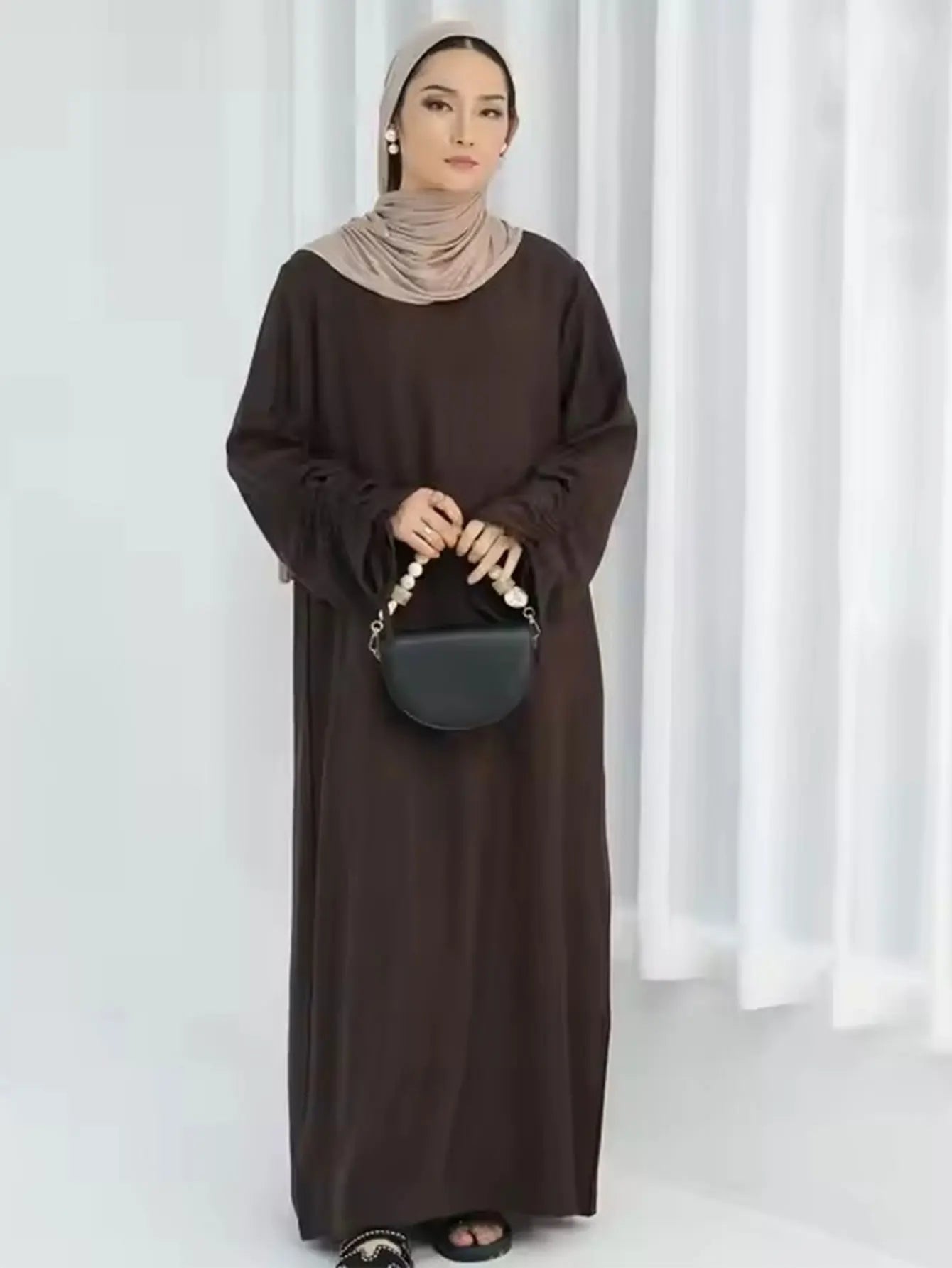 Modest Maxi Abaya Dress for Women – Loose Fit Long Sleeve Lace-Up Cuff Islamic Prayer Kaftan (Autumn/Winter)